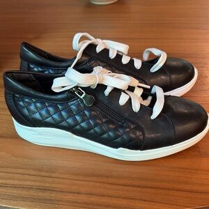 Munro Black Quilted Sneakers with White Laces